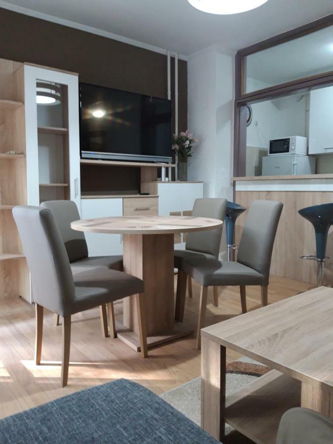 Apartman Centros オシエク エクステリア 写真